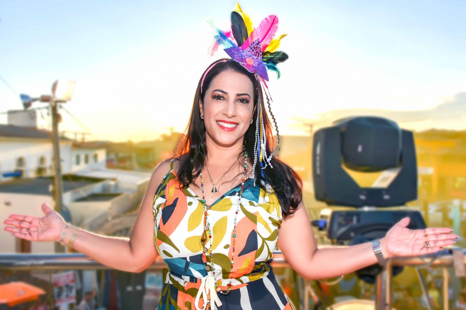 Prefeita Cludia Oliveira, comemora o sucesso o carnaval 2020. (Foto: Divulgao)