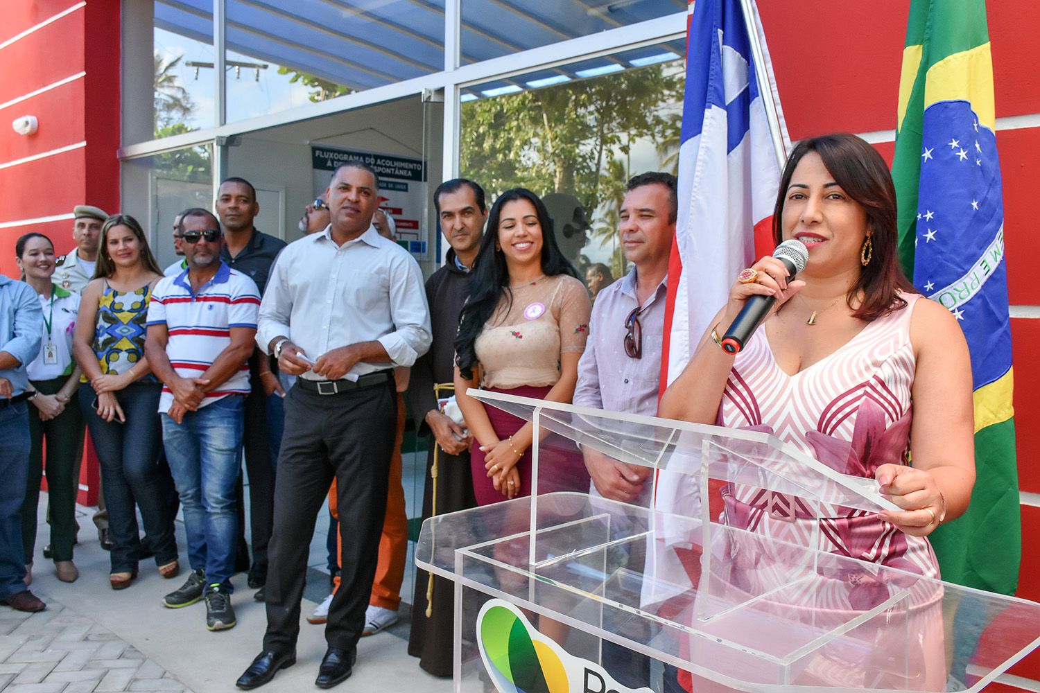 Prefeita Claudia Oliveira ressalta a importncia da unidade para Porto Seguro
