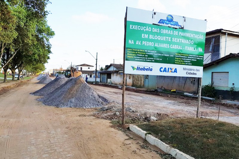 Prefeitura vai abrir novo edital de licitao para a contratao de uma nova empresa para executar a pavimentao da Avenida Pedro lvares Cabral . (Foto: Arquivo/BAHIA DIA A DIA)