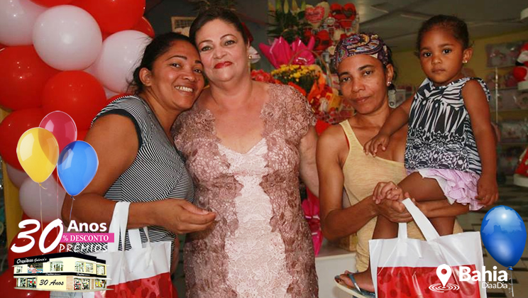 30 Anos Orquideas Galerias: Sandra Vieira e Adilza Vieira as primeiras clientes a ganharem 30% de desconto