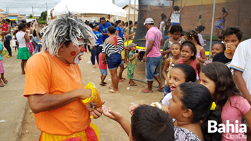 Ao da prefeitura faz a alegria da crianada em Itabela. (Foto: Alex Gonalves/BAHIA DIA  A DIA)