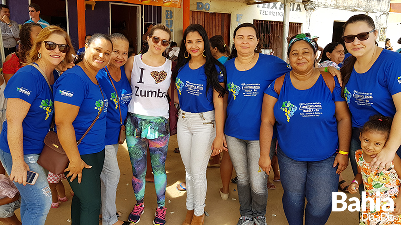 Secretaria de Assistncia Social, Kamilly Vieira participou ativamente da ao. (Foto: Alex Gonalves/BAHIA DIA  A DIA)