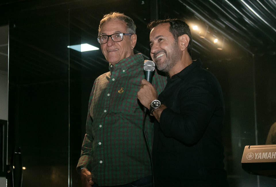 Empresrio Sandro Roseira, ao lado do seu pai, Jos Amaro. (Foto: Joziel Costa)