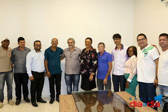 ngela participou de uma reunio com membros do Sindicato dos Produtores Rurais de Itabela . (Foto: BAHIA DIA A DIA)