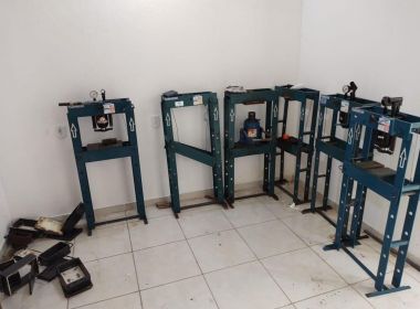 Divulgao - Polcia desmonta laboratrio de cocana e apreende armas em Arraial DAjuda