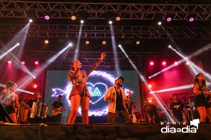 Solange Almeida subiu ao palco cantando msicas novas e sucessos. (Foto: Joziel Costa/BAHIA DIA A DIA)