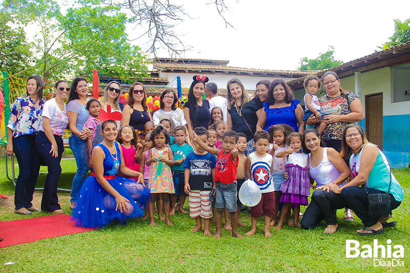 Alegria e diverso marcam o Dia das Crianas na creche Jovina Batista. (Foto: Joziel Costa/BAHIA DIA A DIA)