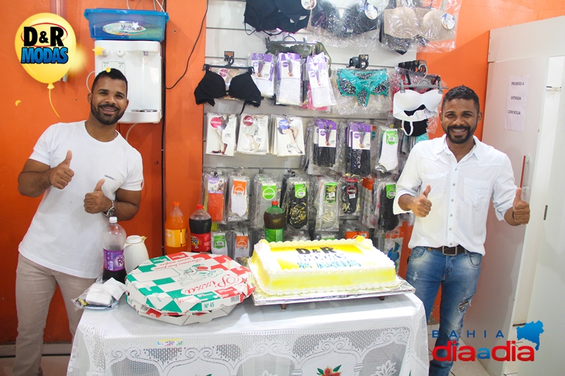 Scios proprietrios da loja, Renato e Daniel Bastos. (Foto: Joziel Costa/BAHIA DIA A DIA)