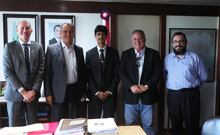 Prefeito de Itabela, Luciano Francisqueto e autoridades estiveram reunidos com Rui Costa. (Foto: Divulgao)