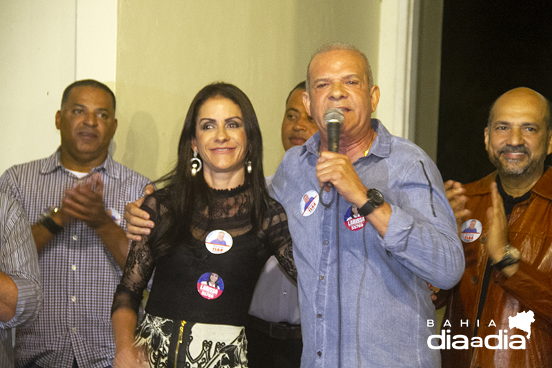 Prefeita Christine Pinto, ao lado do seu pai e ex-prefeito da cidade, Ademar Pinto. (Foto: Clrison de Oliveira)