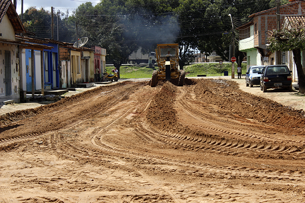 Servios de pavimentao da rua jacarand foi iniciado. (Foto: Divulgao/Ascom) 