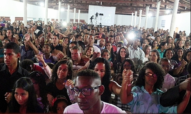 Evento tem o intuito de agregar todas as congregaes evanglicas da cidade. (Foto: RotaNotcias)