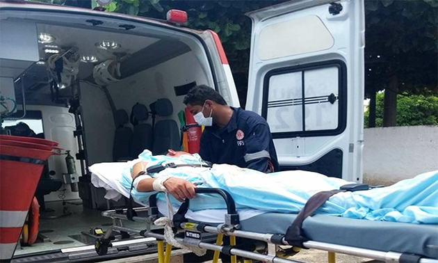 Ele foi transferido para o Hospital Luiz Eduardo Magalhes, onde estava em coma induzido. (Foto: Reproduo/Whatsapp)
