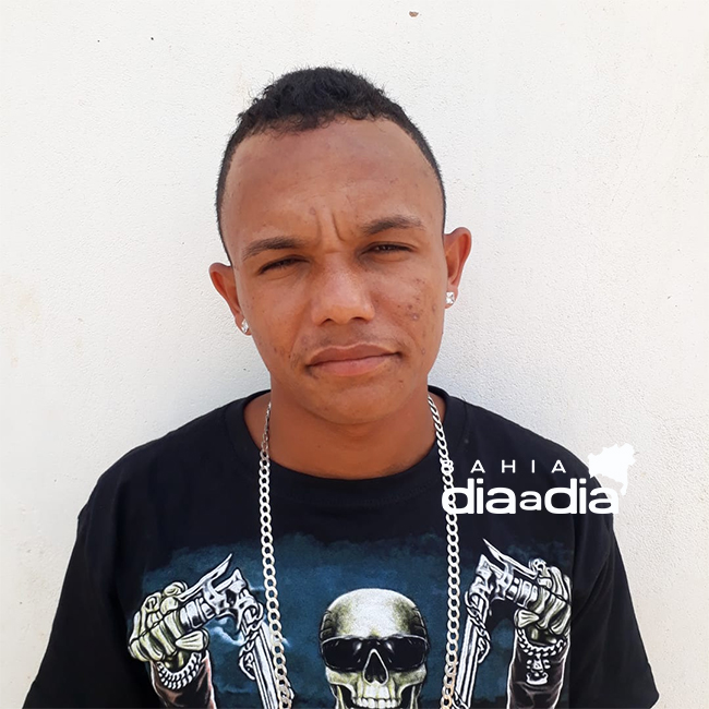 Cleide Junior dos Santos Souza de 21 anos era suspeito de trfico de drogas e assaltos na cidade. (Foto: Divulgao/PM)
