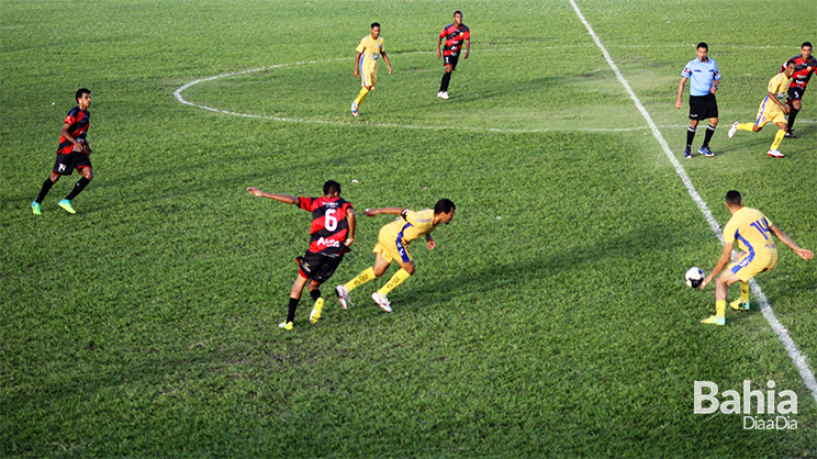 Itabela e Pequi Futebol Clube de Eunpolis, se enfrentam em deciso final. (Foto: Arquivo/BAHIA DIA A DIA)