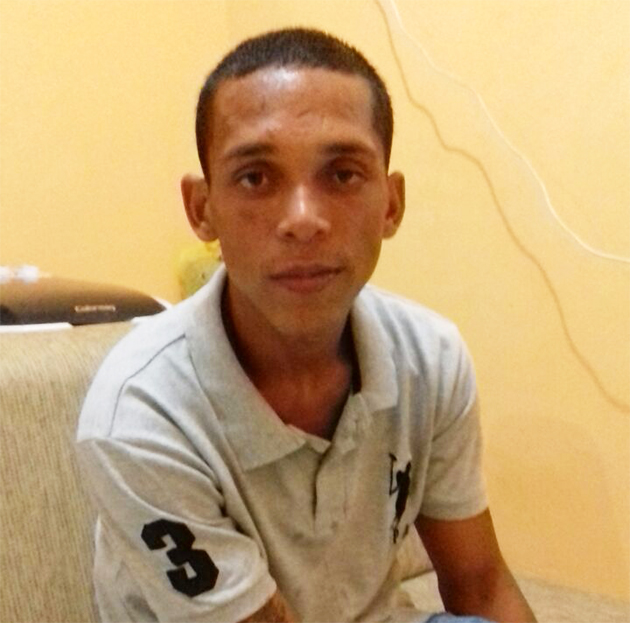 Jos Augusto Sampaio de 22 anos sofreu um surto psictico antes de desaparecer. (Foto: Arquivo/Famlia)