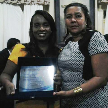  Deputada Federal Tia Eron recebe ttulo de cidad Nazarena