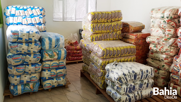 Central de distribuio "Casa da Merenda" garante o correto acondicionamento dos alimentos. (Foto: Alex Gonalves/BAHIA DIA A DIA)