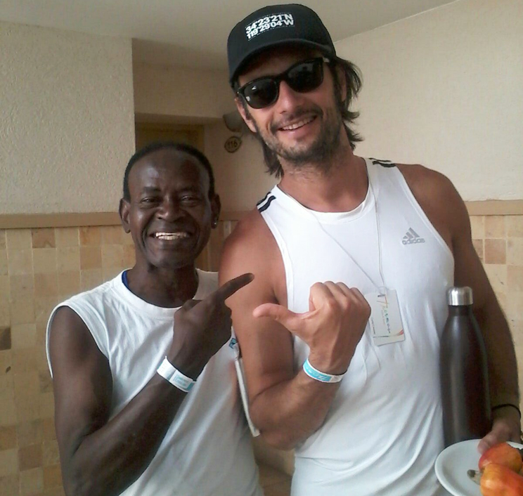 Rai Alves ao lado do Ator, Rodrigo Santoro, no hotel em Mossoró. (Foto: Divulgação)