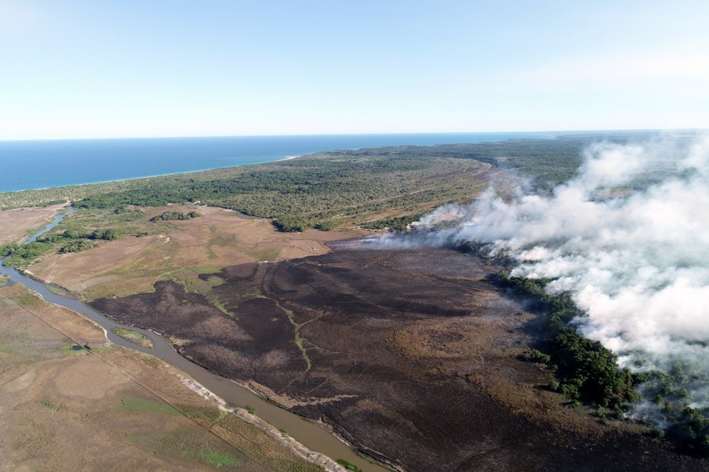 Incndio em Trancoso, no sul da Bahia  Foto: Divulgao/Corpo de Bombeiros