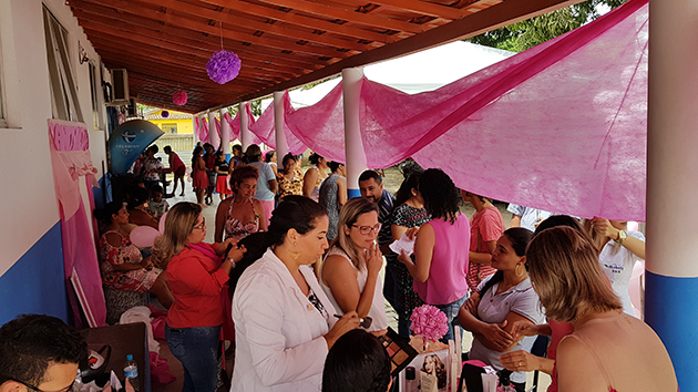 Prefeitura encerra aes do Outubro Rosa com atividades voltadas para as mulheres. (Foto: Alex Gonalves/BAHIA DIA A DIA)