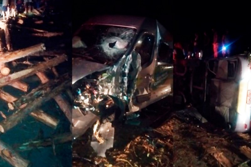 Foto: BAHIA DIA A DIA - Sobe número de mortos em acidente envolvendo caminhão, ônibus e van na BR-101