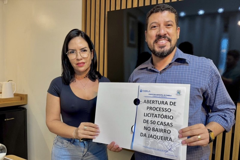 Foto: Divulgação - Prefeito Ricardo Flauzino assina abertura de processo licitatório para construção de 50 casas populares no bairro da Jaqueira