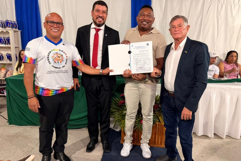 Foto: Divulgação - Prefeito Ricardo Flauzino anuncia reajuste de 5,4% no piso salarial dos professores durante Jornada Pedagógica 2026