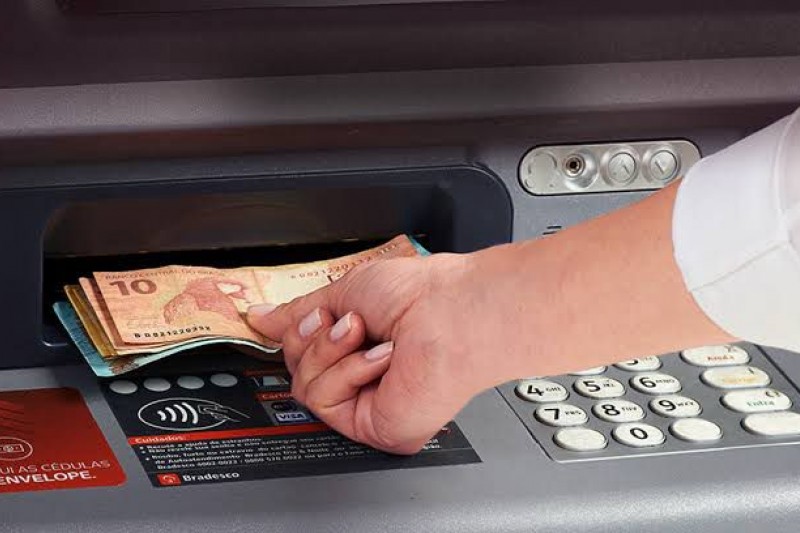 Foto: Divulgação - Salário na conta: Eunápolis iniciou pagamento de servidores municipais na quinta (26)