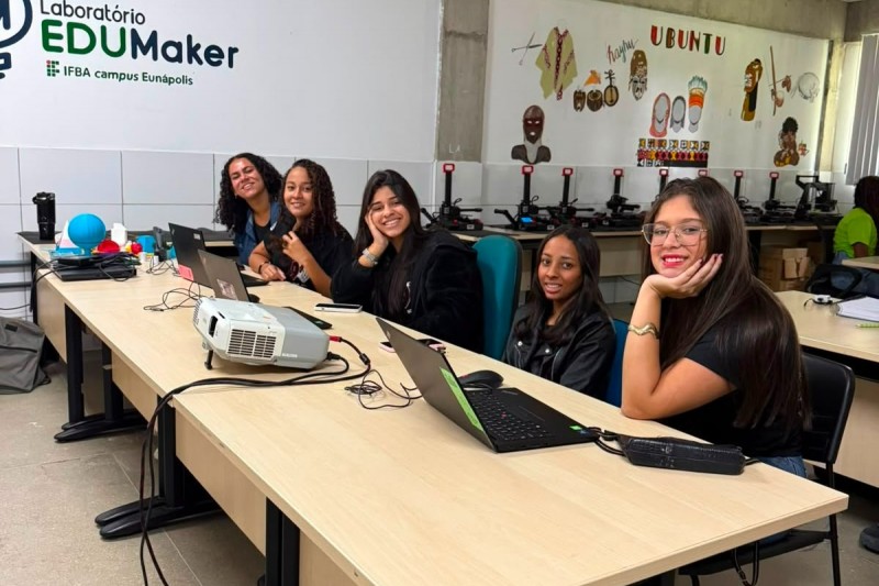 Foto: Ascom - Prefeitura de Itabela - Itabela é contemplada com projeto de robótica e inovação para estudantes em parceria com o IFBA