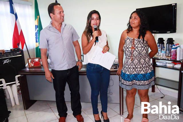 Tata Estaniecki e Julio Cocielo escolhem Arraial D ajuda para viagem de  família - Bahia Dia a Dia
