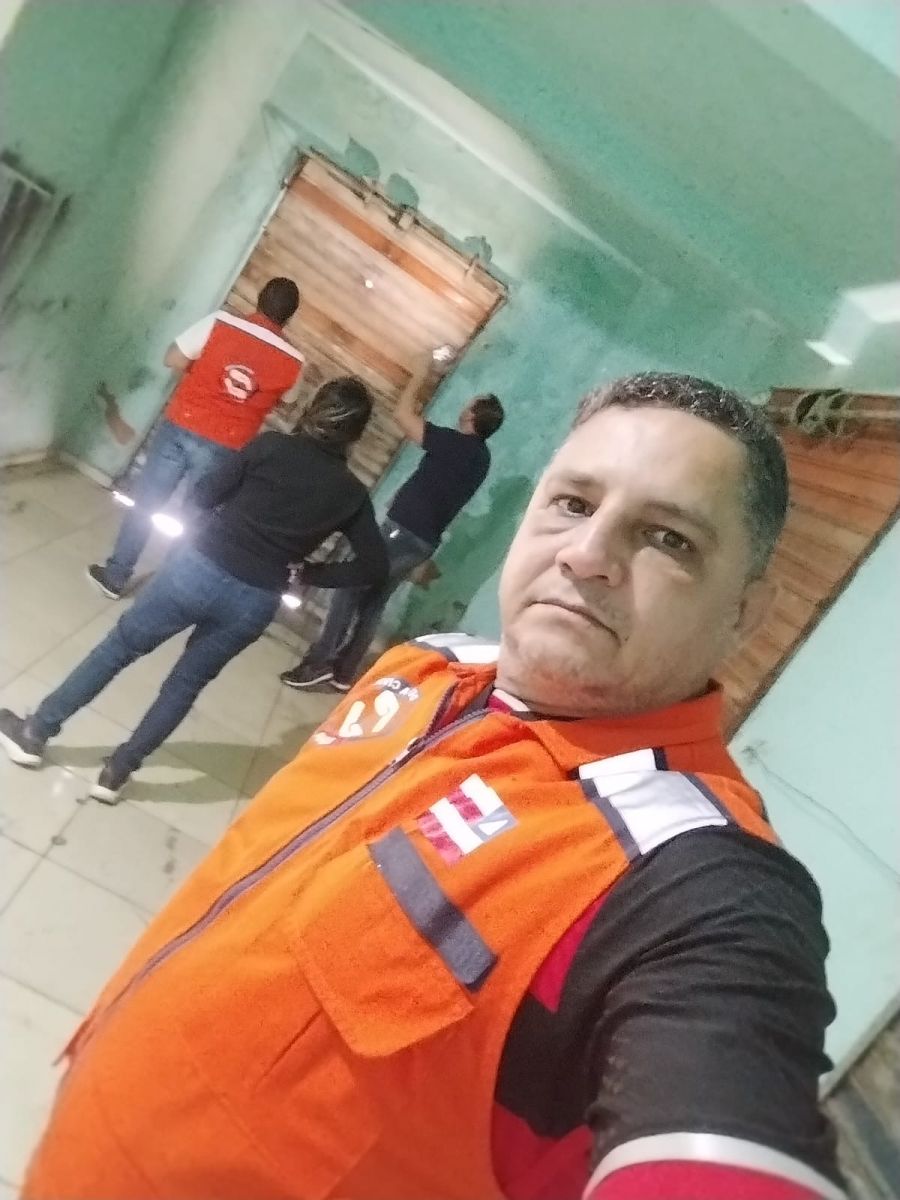 Defesa Civil interdita imóvel com rachaduras e infiltrações após fortes chuvas em Itabela Defesa Civil interdita imóvel com rachaduras e infiltrações após fortes chuvas em Itabela