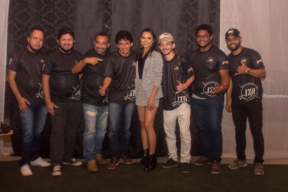 Drive-in Show da Iza Ferreira supera expectativas com proposta indita na regio. (Foto: Divulgao)