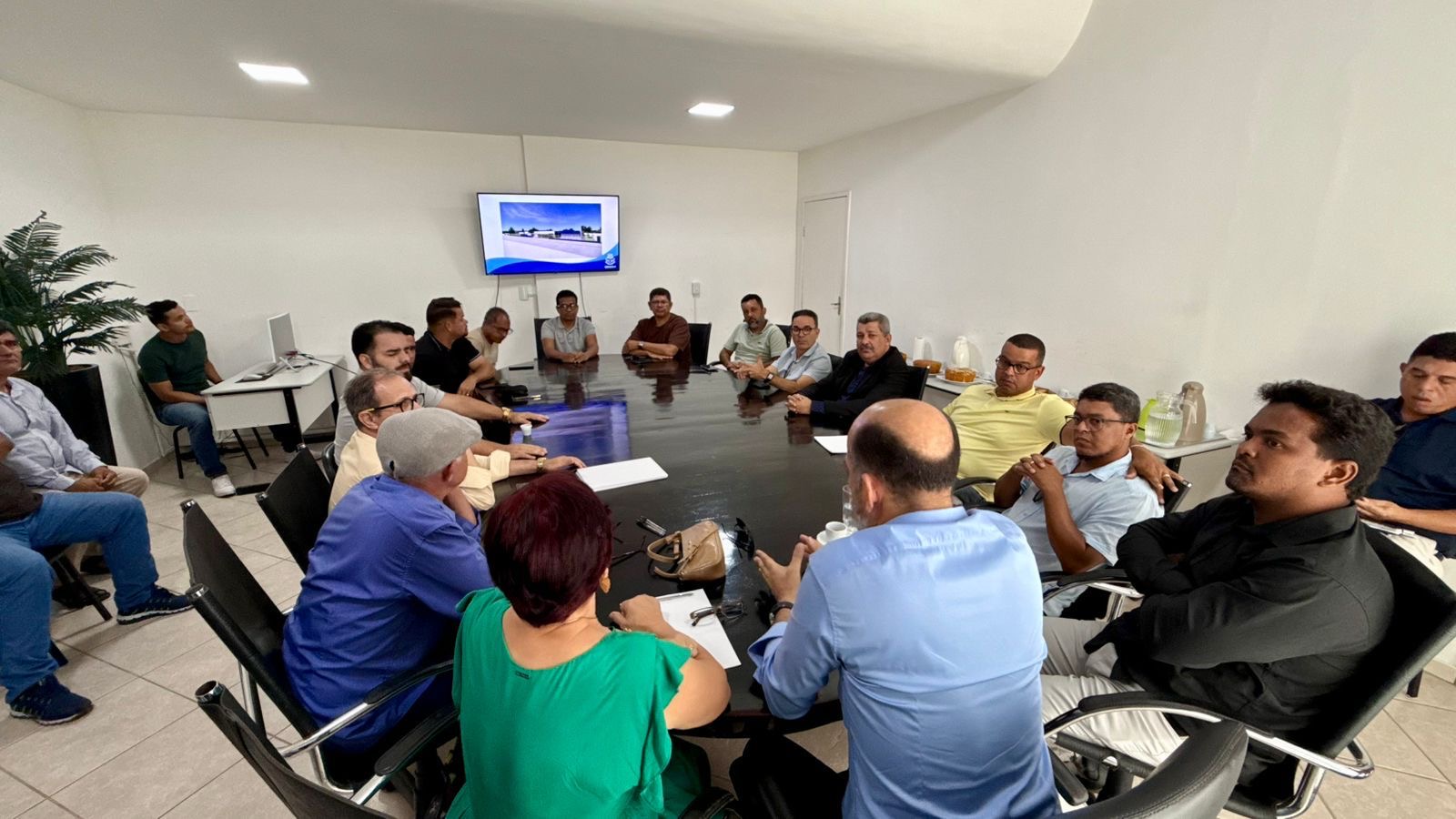 Prefeitura de Eunápolis lança enquete no Instagram @prefeunapolis para definir atrações para o aniversário da cidade Prefeitura de Eunápolis lança enquete no Instagram @prefeunapolis para definir atrações para o aniversário da cidade