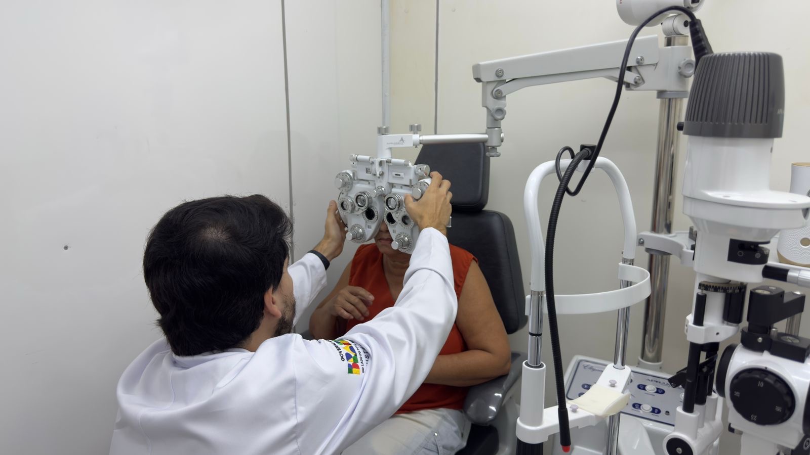 Carreta oftalmol�gica ultrapassa a marca de 5,8 mil atendimentos em Eun�polis; servi�os seguem at� 13 de mar�o