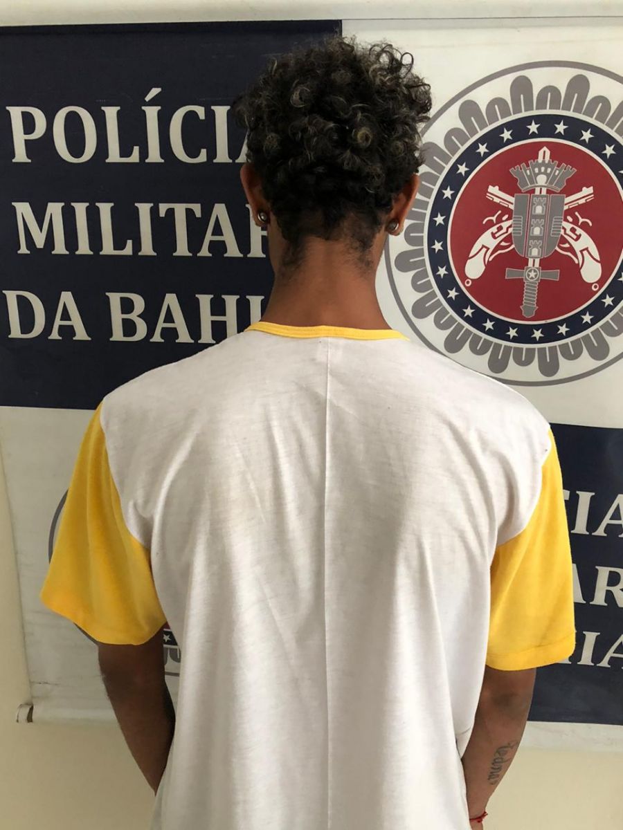 Suspeito  preso por tentativa de homicdio no Dapezo em Itabela. (Foto: BAHIA DIA A DIA)