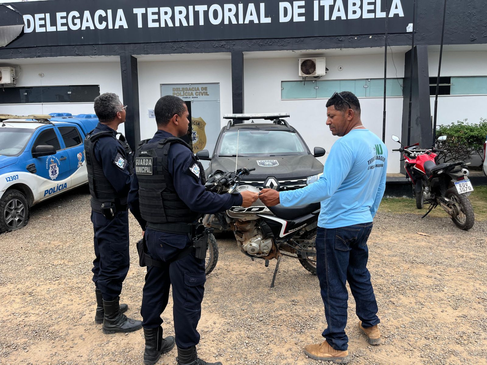 Guarda Municipal Ostensiva de Itabela recupera moto roubada usada em crimes