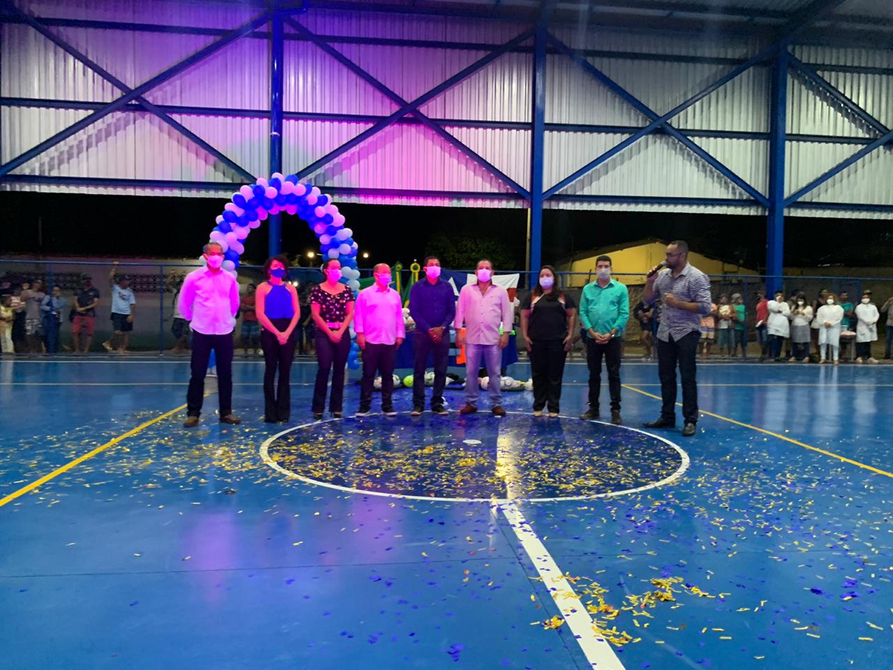 Nova quadra esportiva de Monte Pascoal  entregue em clima de festa. (Foto: BAHIA DIA A DIA)