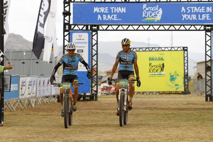 Abrao Azevedo e Bart Brentjens (Sportograf / Brasil Ride)