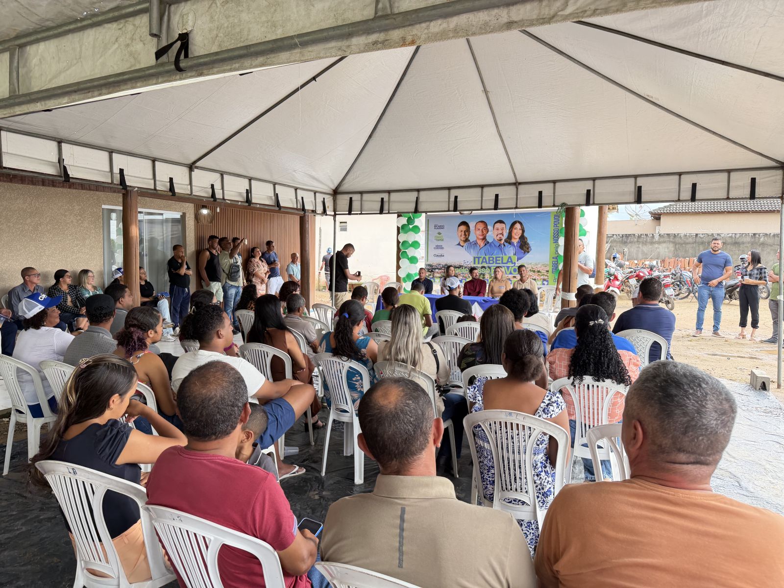 Vereador Ismael do Tempero promove encontro político e fortalece apoio à deputada Cláudia Oliveira em Itabela. (Foto: Divulgação) Vereador Ismael do Tempero promove encontro político e fortalece apoio à deputada Cláudia Oliveira em Itabela. (Foto: Divulgação)