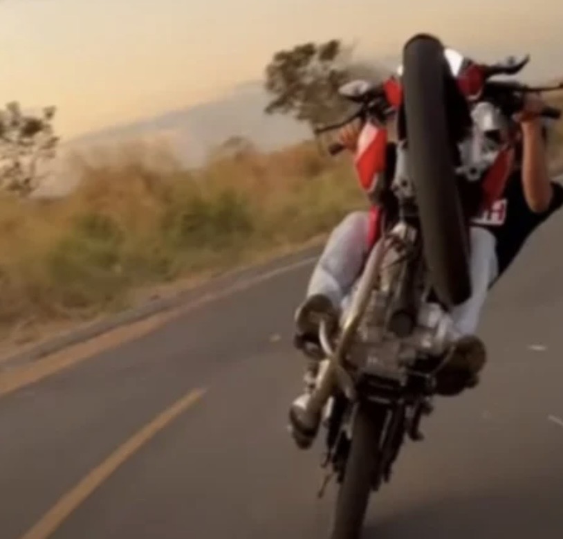 Eun�polis pode ganhar pista de �grau de rua� para pr�tica de empinar moto