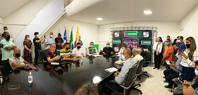 Coletiva reuniu diversos veculos de comunicao da regio. (Foto: DIvulgao)