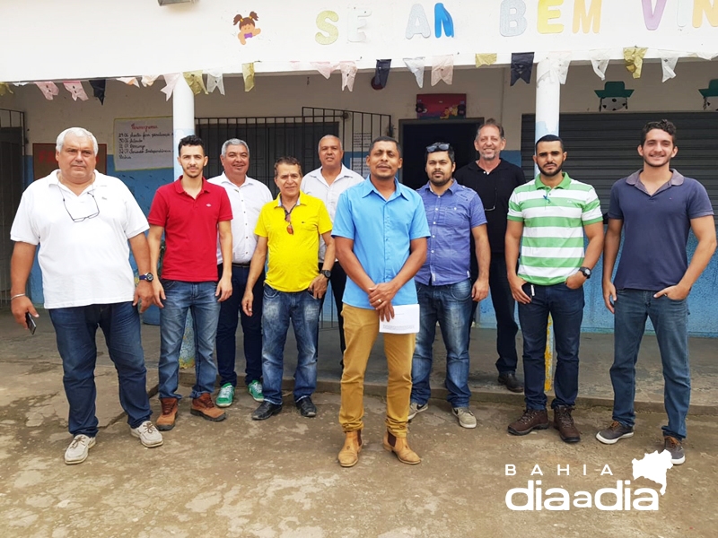 Visita foi acompanhado por representantes e engenheiros de empresas interessadas a participarem do processo licitatrio. (Foto: Alex Gonalves/BAHIA DIA  A DIA)