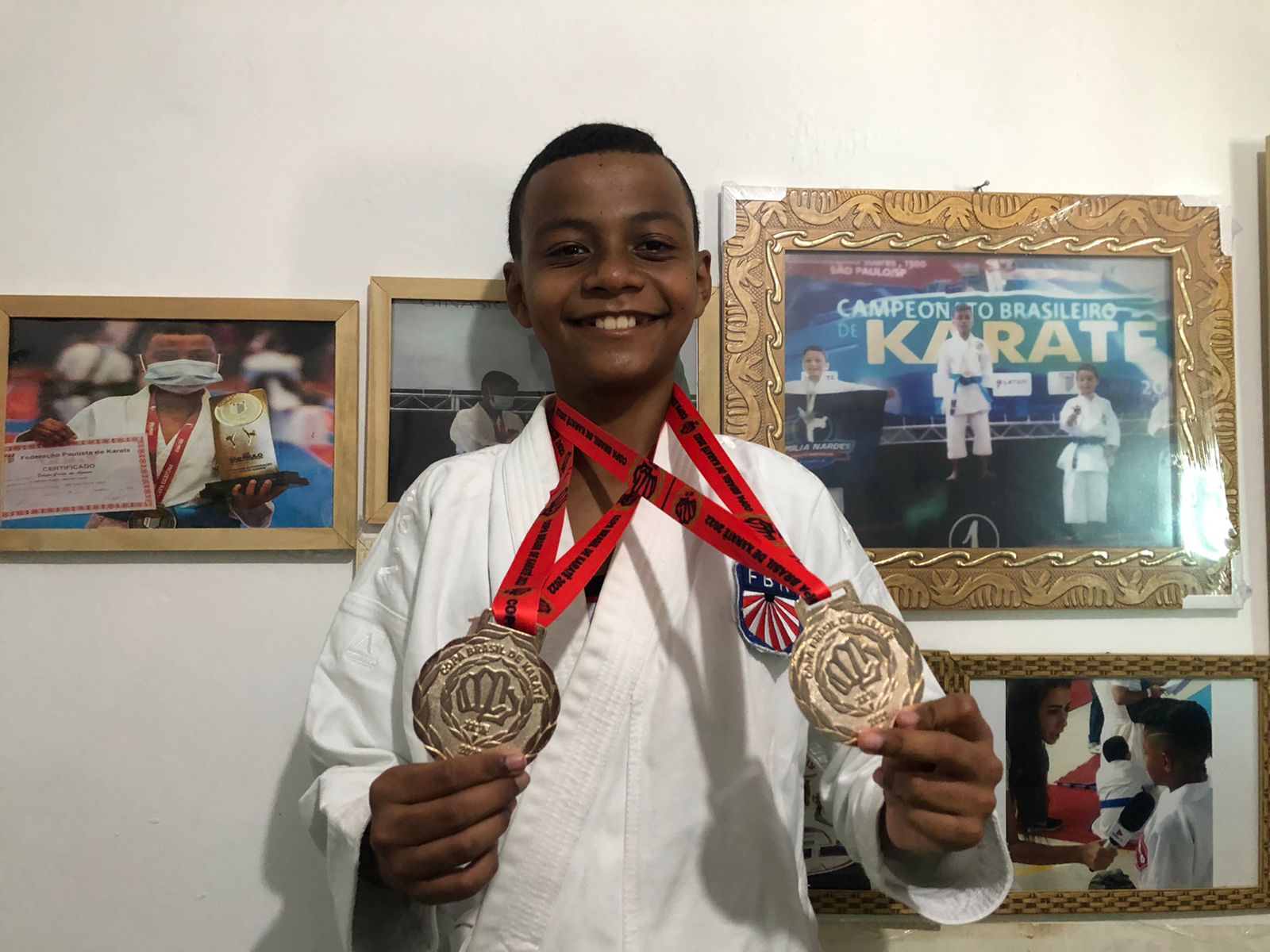 Felipe Costa de Aguiar de 11 anos conquistou dois ouros na Copa Brasil Hayashi de Karatê.