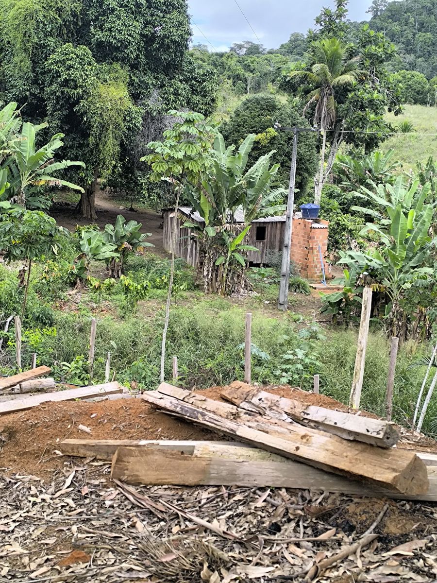 Trabalhadores so resgatados de condies anlogas  escravido em fazenda de Guaratinga. (Foto: Divulgao)