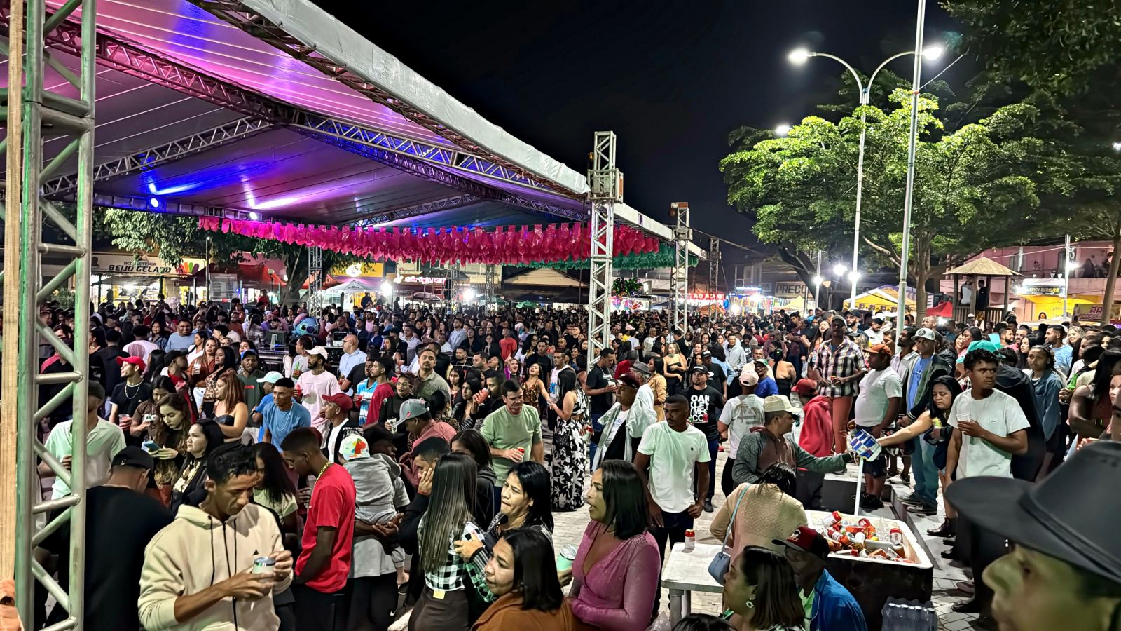 Forrozo das Antigas, Kaio Oliveira, Iza Ferreira e 100 Parea abrem a 1 noite do Arrai Bela 2025 em Itabela. (Foto: Divulgao)