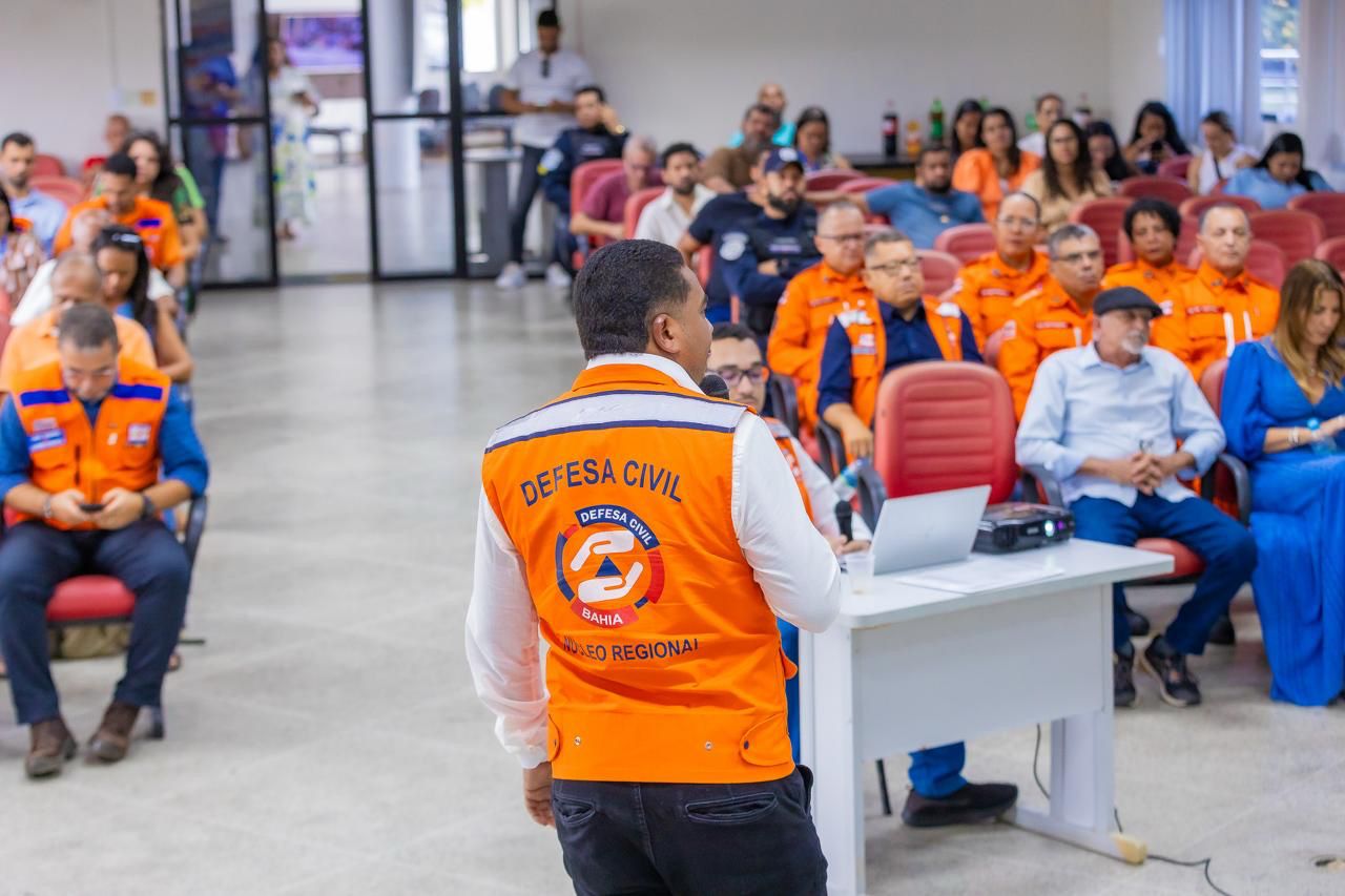 Prefeitura de Eun�polis apresenta Plano de Conting�ncia da Defesa Civil