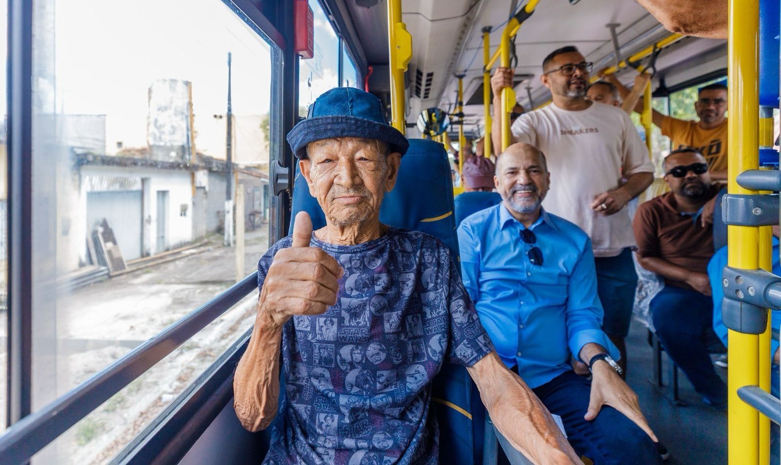 Prefeitura de Eun�polis retoma transporte coletivo com nova frota, passagem a 3 reais e tecnologia in�dita
