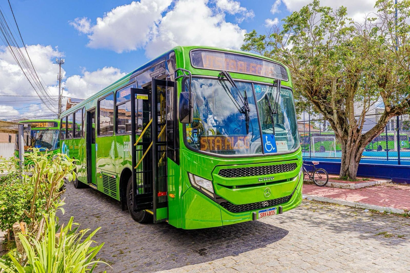 Prefeitura de Eun�polis retoma transporte coletivo com nova frota, passagem a 3 reais e tecnologia in�dita