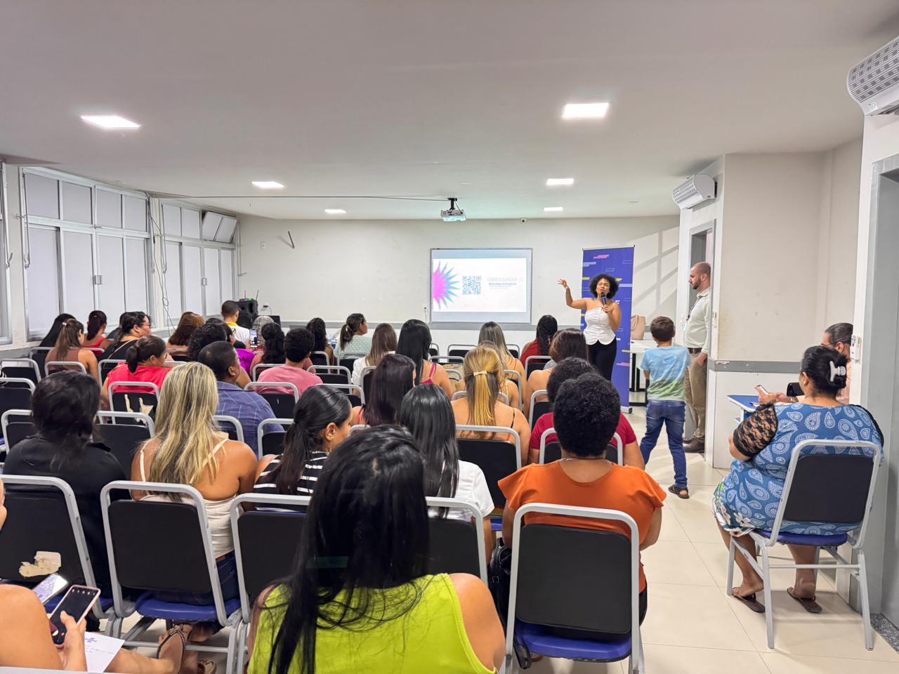 Prefeitura de Itabela e Sebrae levam inova��o e marketing digital para empreendedores